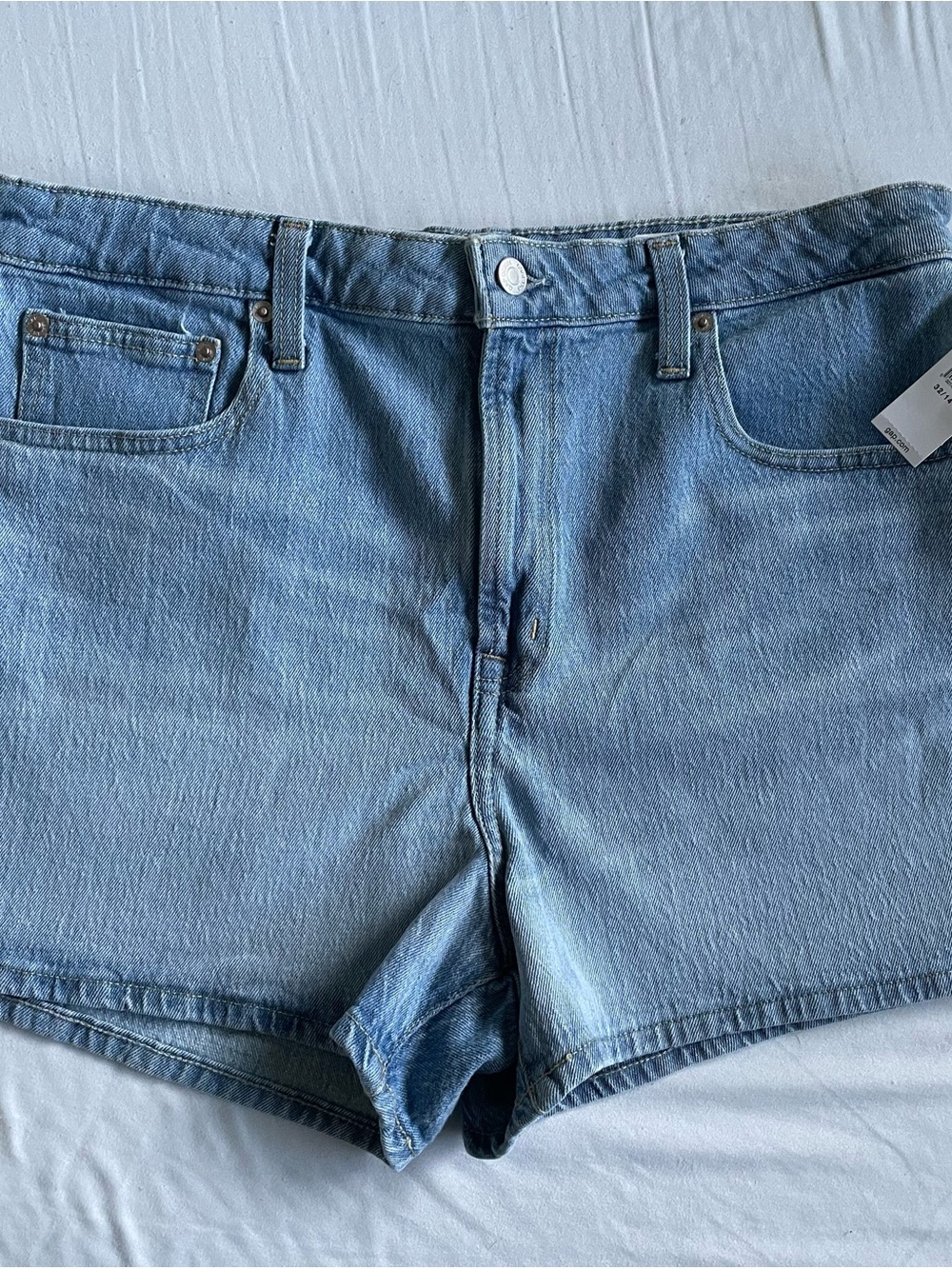 Gap Women’s High Rise 3.5” A-Line Denim Shorts, Size 32/14R, Light Wash, NWT